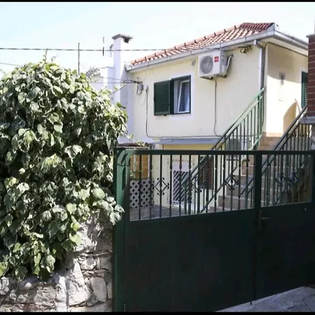 *split Center * Apartment *